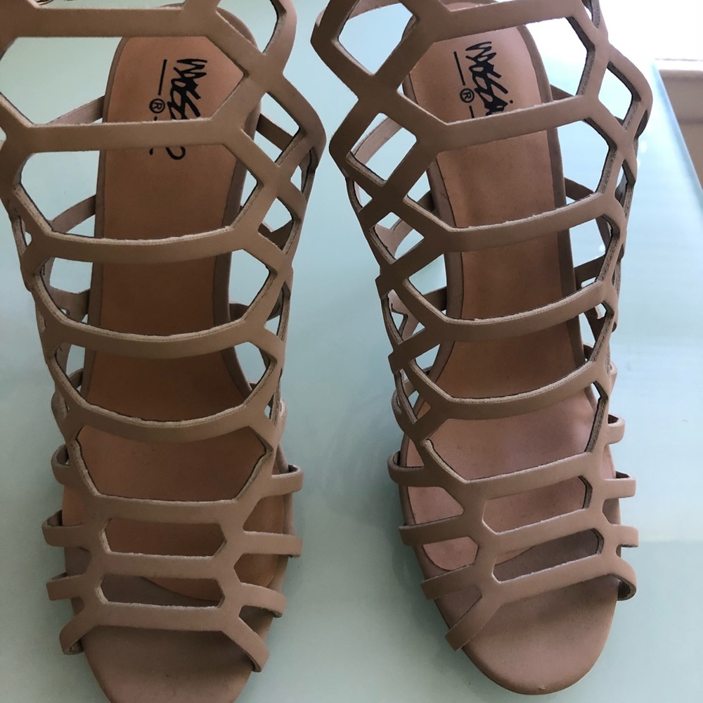 Strappy Heels (Tan)